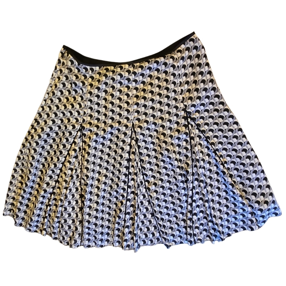 WHBM Black and White Patterned Skirt - Size 6